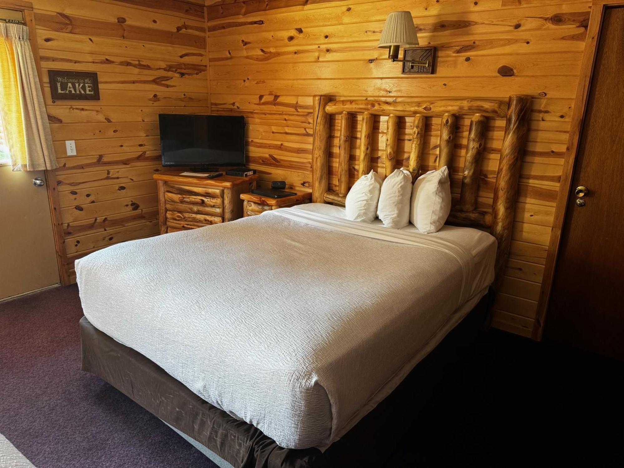 Cabins Of Mackinac & Lodge Макіно-Сіті Екстер'єр фото