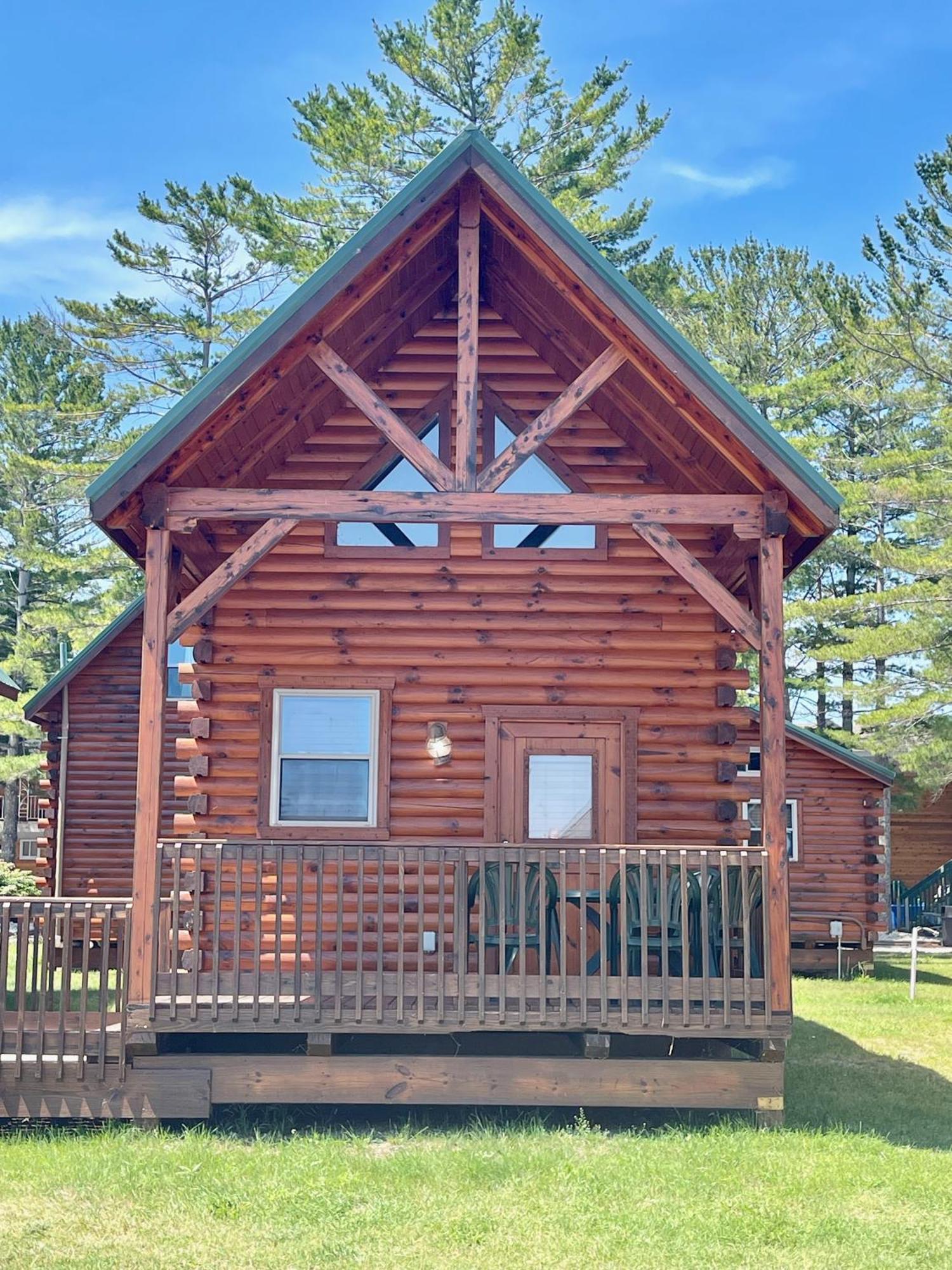 Cabins Of Mackinac & Lodge Макіно-Сіті Екстер'єр фото