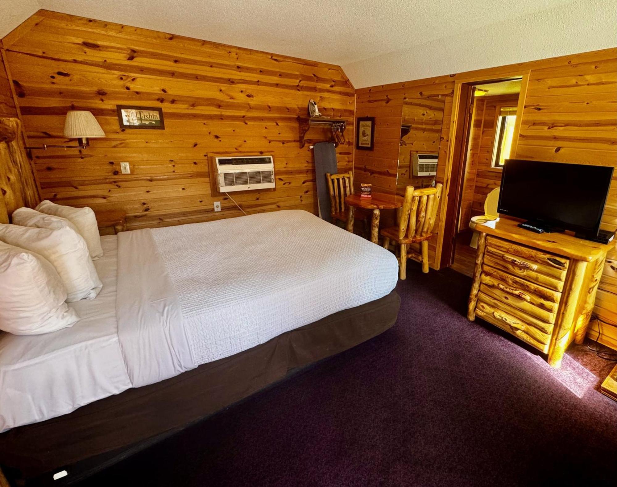 Cabins Of Mackinac & Lodge Макіно-Сіті Екстер'єр фото