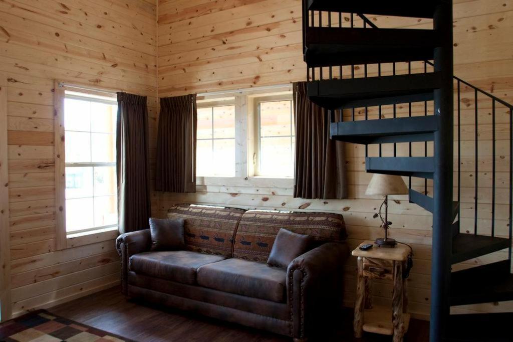 Cabins Of Mackinac & Lodge Макіно-Сіті Екстер'єр фото
